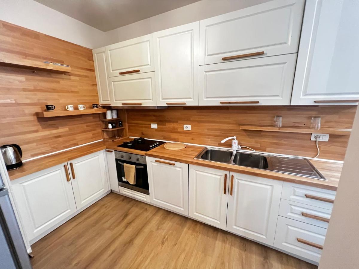 Tirana Main Square Apartment Екстериор снимка