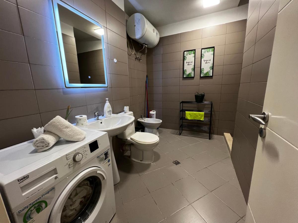 Tirana Main Square Apartment Екстериор снимка