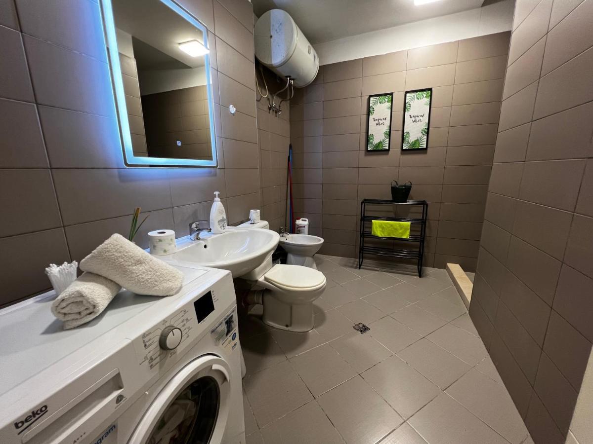 Tirana Main Square Apartment Екстериор снимка