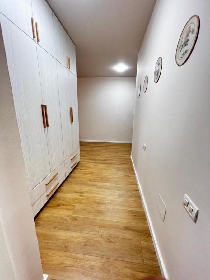 Tirana Main Square Apartment Екстериор снимка