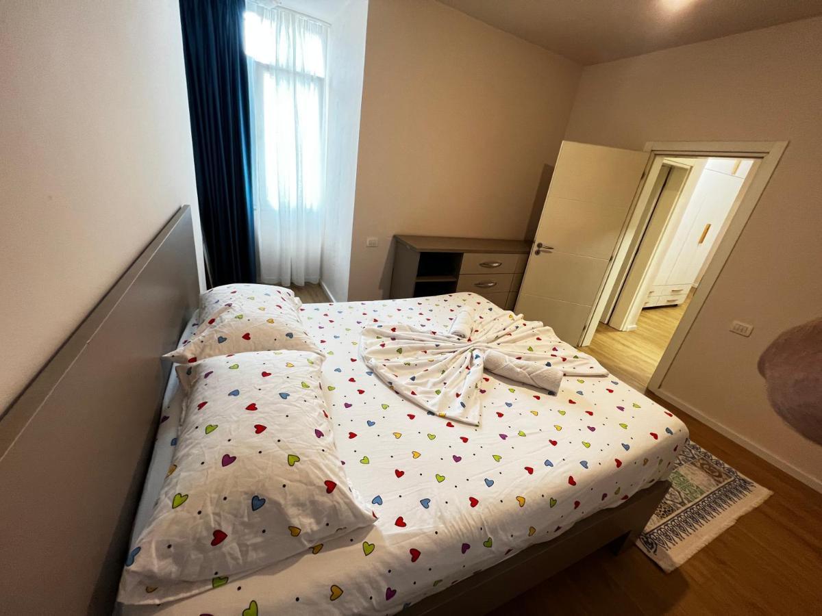Tirana Main Square Apartment Екстериор снимка