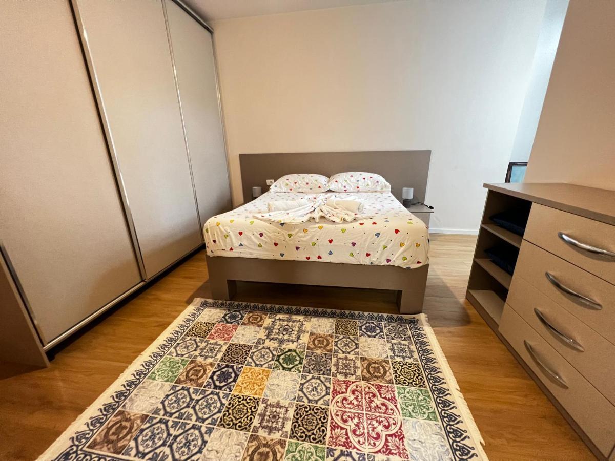 Tirana Main Square Apartment Екстериор снимка